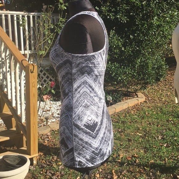 Lululemon  Racerback Heat Wave Black & White - Picture 4 of 9